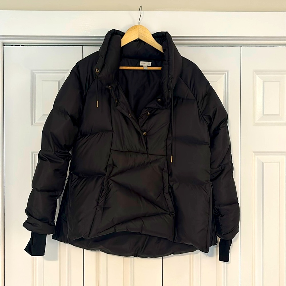 Garnet Hill Women’s Black Pull-Over Puffer